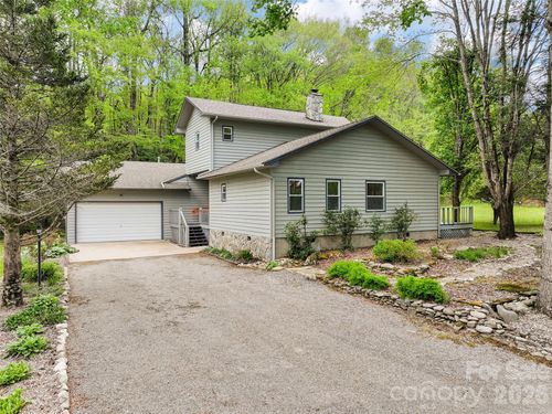 287 Caldwell Dr, Maggie Valley, NC, 28751-8658 | Card Image
