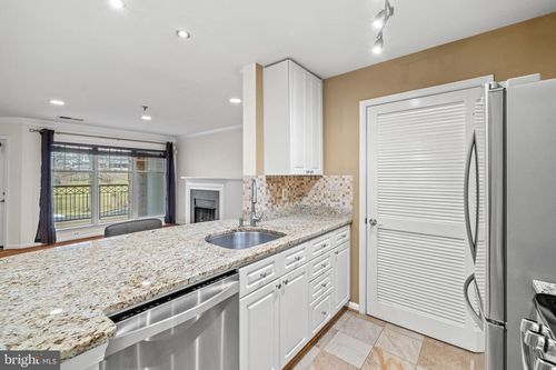 107-5563 Seminary Rd, FALLS CHURCH, VA, 22041-3564 | Card Image
