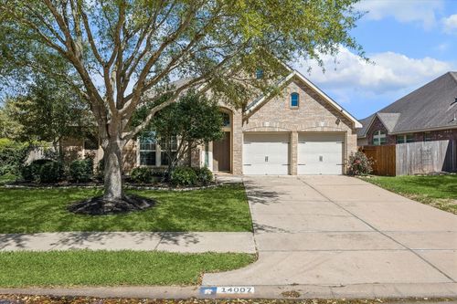 14007 Bright Glen Dr, Pearland, TX, 77584-1841 | Card Image