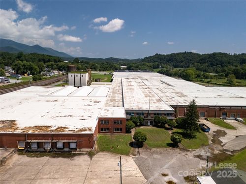 144 Water St, Old Fort, NC, 28762 | Card Image