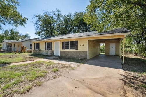 1206 E Se 2nd Ave, Mineral Wells, TX, 76067-6473 | Card Image