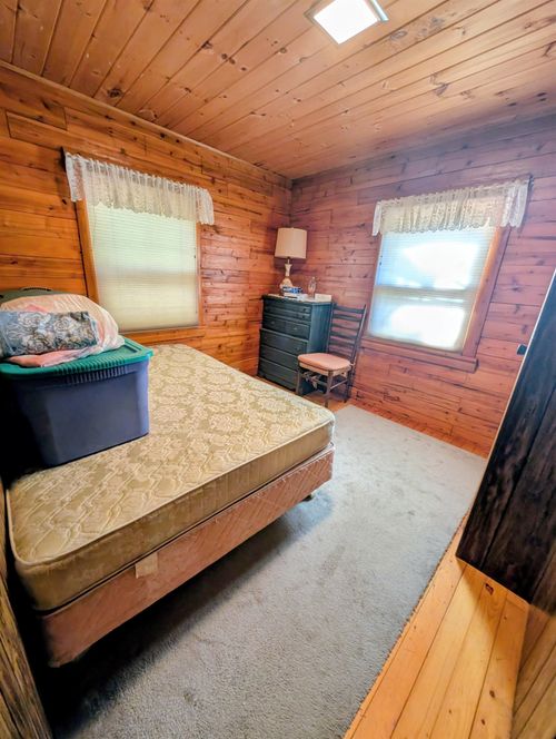 11 Old Peters Rd, Woodsville, NH, 03785-4404 | Card Image