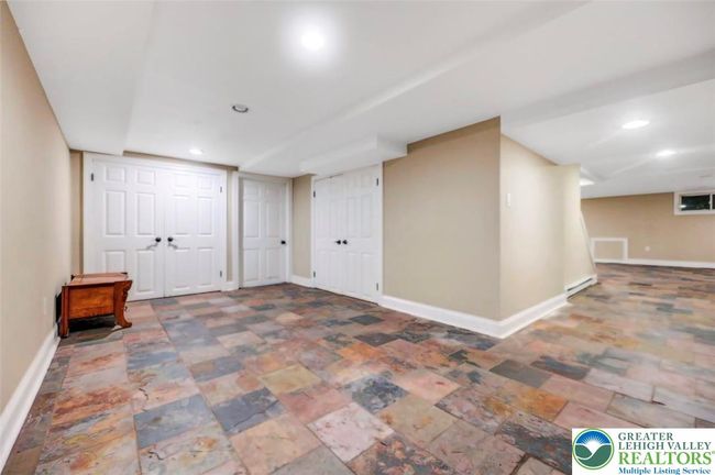 938 Meadow Cir, House other with 5 bedrooms, 5 bathrooms and null parking in BETHLEHEM PA | Image 49