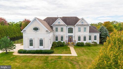 10 Angelo Ct, Monroe Twp, NJ, 08831-2048 | Card Image
