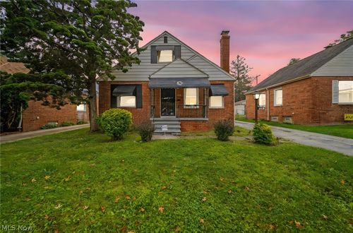 3983 E 176th St, Cleveland, OH, 44128-1703 | Card Image