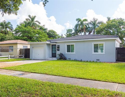 531 Forrest Dr, Miami Springs, FL, 33166-7202 | Card Image