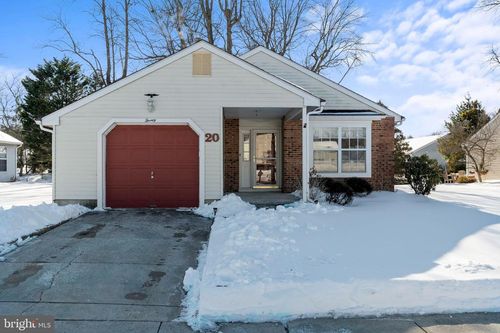 20 Lakebridge Dr, WOODBURY, NJ, 08096-6717 | Card Image