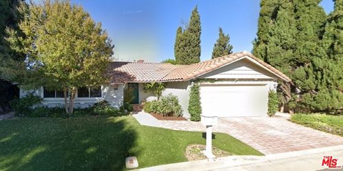 15570 Briarwood Dr, Sherman Oaks, CA, 91403-4303 | Card Image