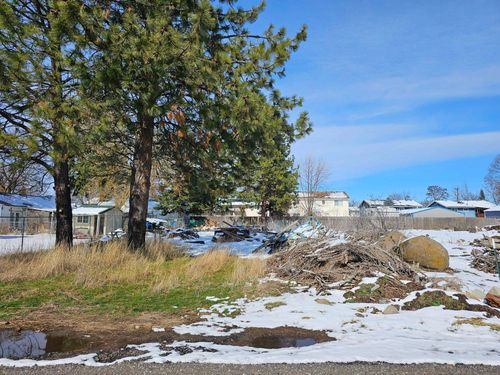 4011 E 27th Ave, Spokane, WA, 99223-5684 | Card Image