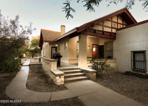 626 N 6th Ave, Tucson, AZ, 85705-8331 | Card Image