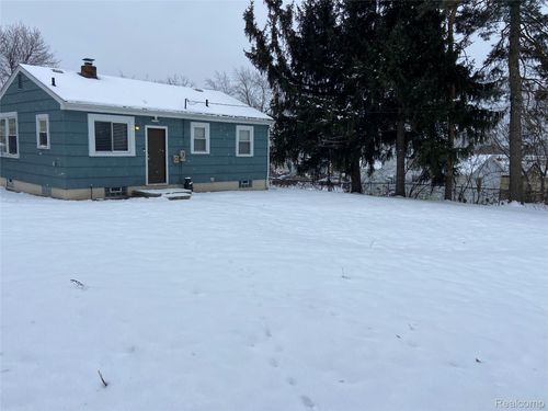 417 Cameron Ave, Pontiac, MI, 48342-1809 | Card Image