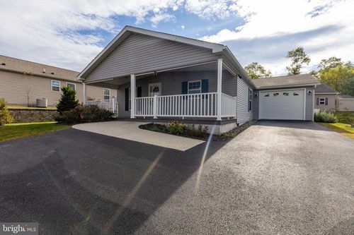 48 Michael Ct, SHIPPENSBURG, PA, 17257-8129 | Card Image