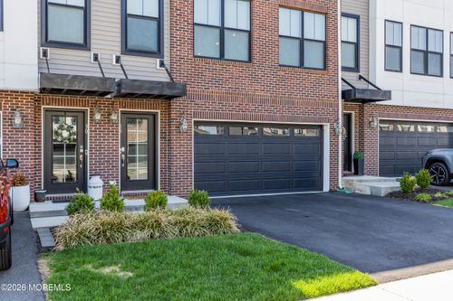 28 Kelly Way, Tinton Falls, NJ, 07724-3221 | Card Image