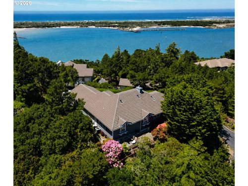 51 Shoreline Dr, Florence, OR, 97439-8976 | Card Image