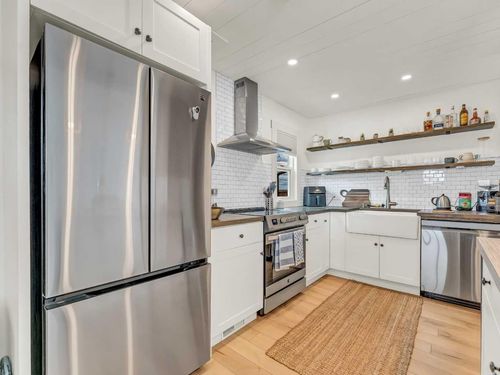 167 12 St Se, Medicine Hat, AB, T1A1V1 | Card Image