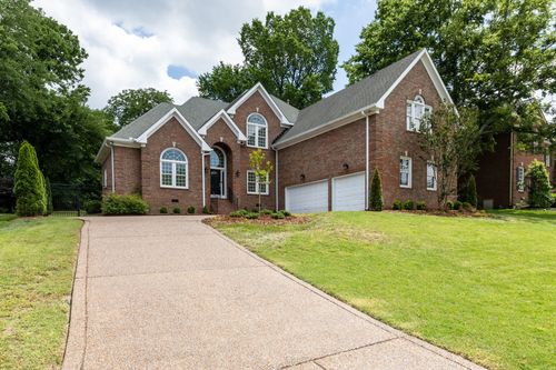 1712 Charity Dr, Brentwood, TN, 37027-8674 | Card Image