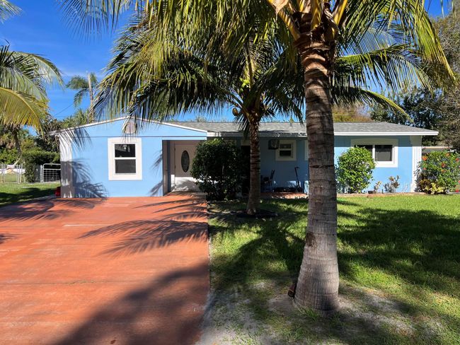 505 Sw All American Boulevard, House other with 3 bedrooms, 2 bathrooms and null parking in Palm City FL | Image 1