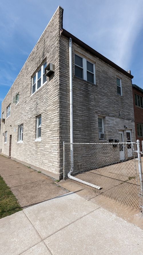 1726 9th St, Moline, IL, 61265-3880 | Card Image