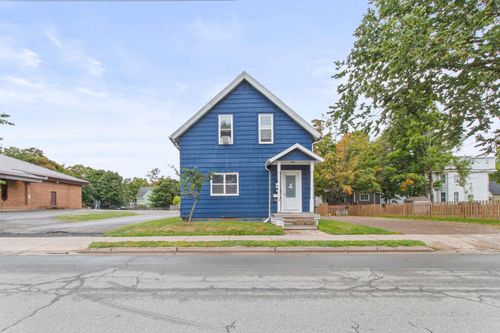 32 Pleasant St, Truro, NS, B2N3R7 | Card Image