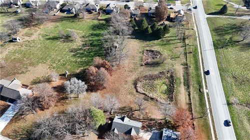 1811 Paddock Dr, Kearney, MO, 64060-8493 | Card Image