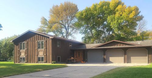 570 1st St N, Butterfield, MN, 56120-5008 | Card Image