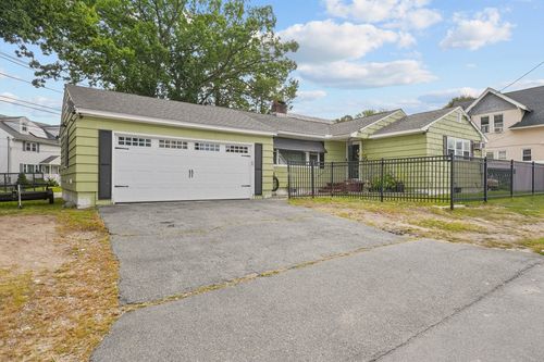 51 Kendall St, Lawrence, MA, 01841-2037 | Card Image