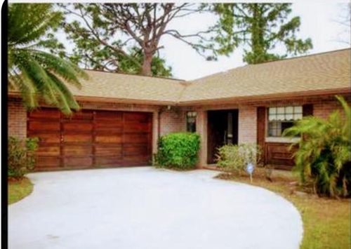 952 Se Walters Ter, Port St Lucie, FL, 34983-3966 | Card Image