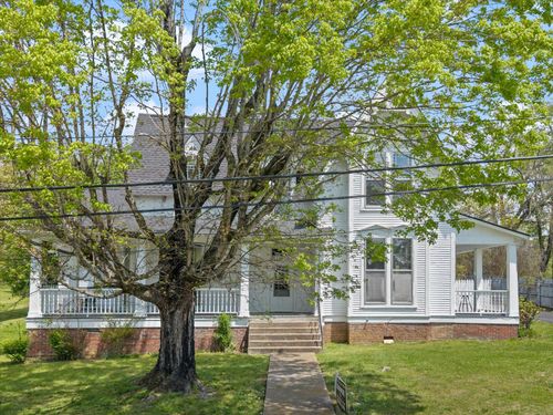 201 Knob Creek Rd, Wartrace, TN, 37183-2310 | Card Image