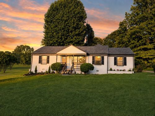 104 Carol Dr, Columbia, TN, 38401-2011 | Card Image