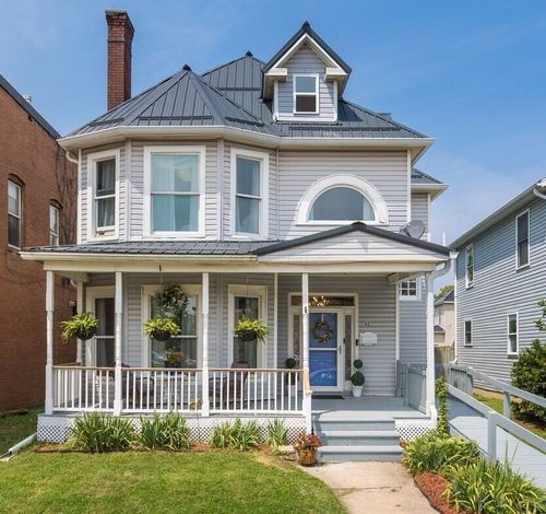 142 E Main St, Newark, OH, 43055-6240 | Card Image