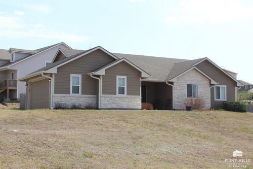 506 Prairie Meadow Rd, Saint George, KS, 66535-9826 | Card Image