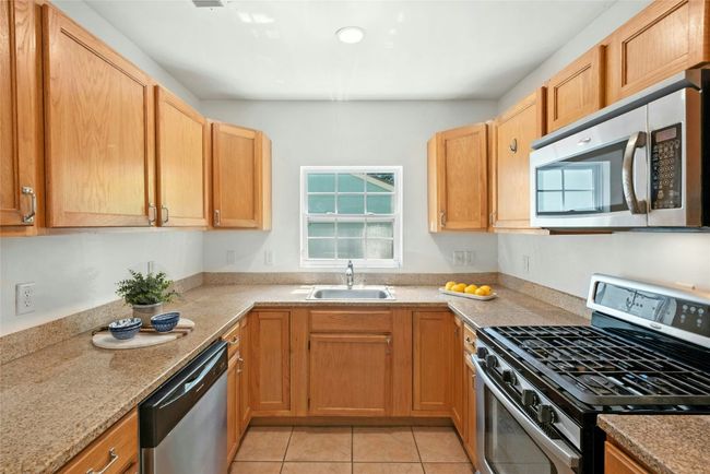 Cozy kitchen with Gas cooking | Image 8
