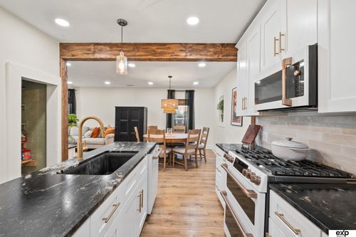 807 7th St, Peru, NE, 68421-3019 | Card Image