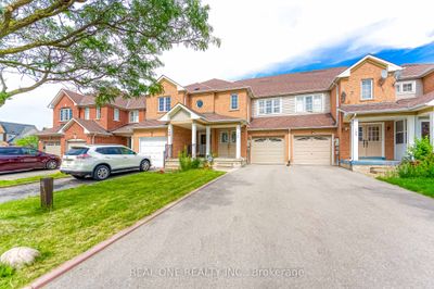 168 Billingsley Cres, Home with 3 bedrooms, 3 bathrooms and 4 parking in Markham ON | Image 2