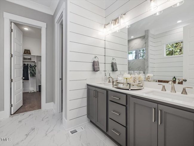 050-Primary Bathroom | Image 30