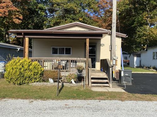 2-9951 Northville Cres, Thedford, ON, N0M2N0 | Card Image