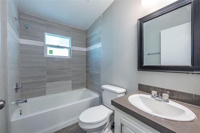 10424 Goshawk Dr, House other with 4 bedrooms, 2 bathrooms and null parking in Riverview FL | Image 5