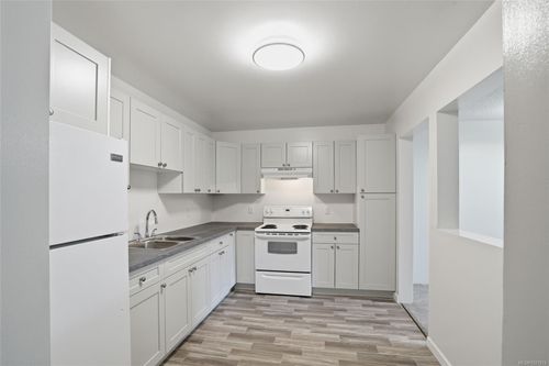 202-3108 Barons Rd, Nanaimo, BC, V9T4B5 | Card Image