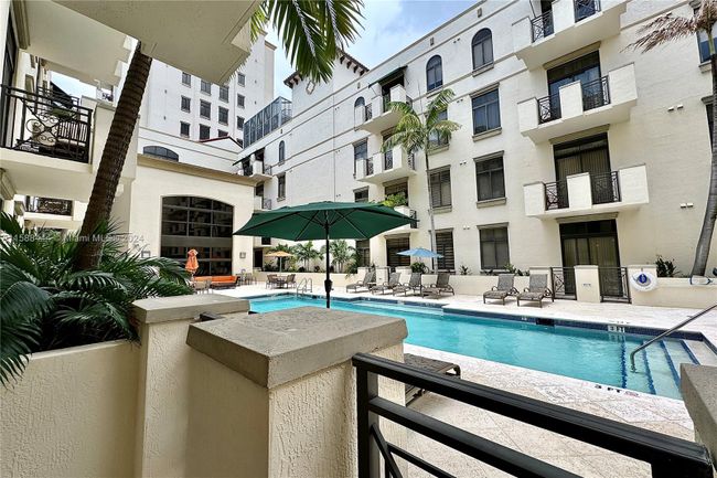 528 - 1805 Ponce De Leon Blvd, Condo with 1 bedrooms, 1 bathrooms and null parking in Coral Gables FL | Image 1