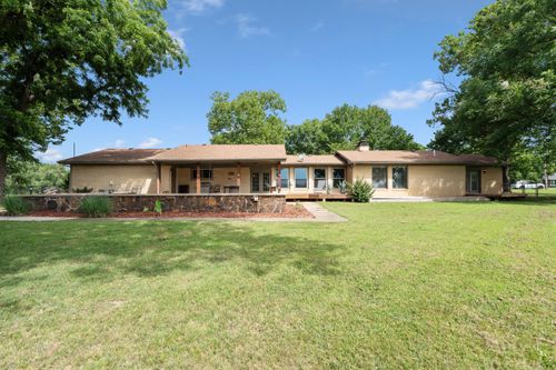 1561 E Country Club Dr, Vinita, OK, 74301-6545 | Card Image