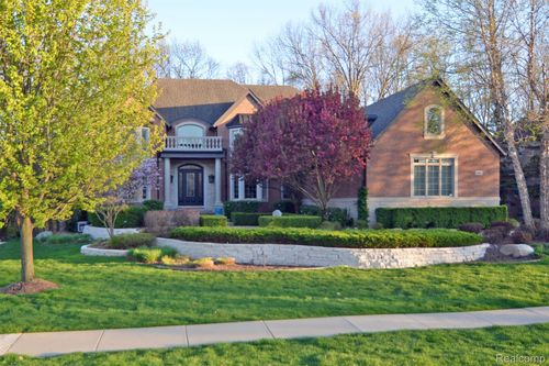 1867 Lincolnshire Dr, Rochester Hills, MI, 48309-4530 | Card Image