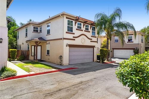 9193 Burnet Ave, North Hills, CA, 91343-6605 | Card Image
