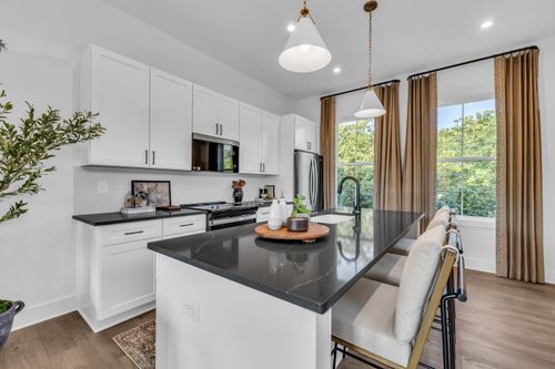 684 Belletrace Cir, Chattanooga, TN, 37405-2441 | Card Image
