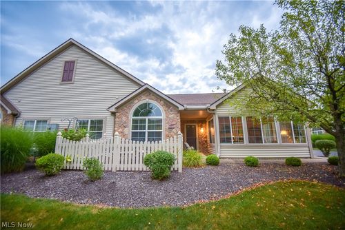 5250 Redford Dr, Brunswick, OH, 44212-6466 | Card Image