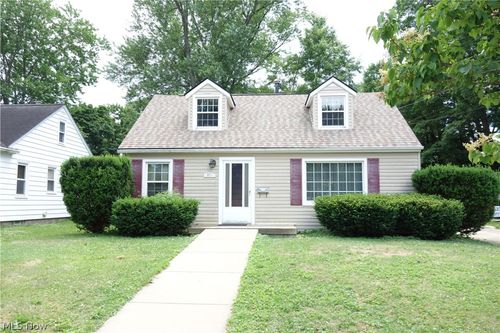 871 Overlook Ave, Ravenna, OH, 44266-2631 | Card Image
