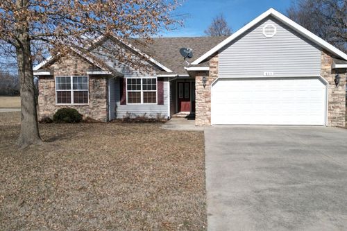 805 E Laird Street, Bolivar, MO, 65613 | Card Image