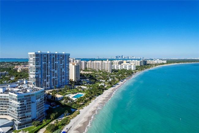 APT-23B - 881 Ocean Dr, Condo with 2 bedrooms, 2 bathrooms and null parking in Key Biscayne FL | Image 36
