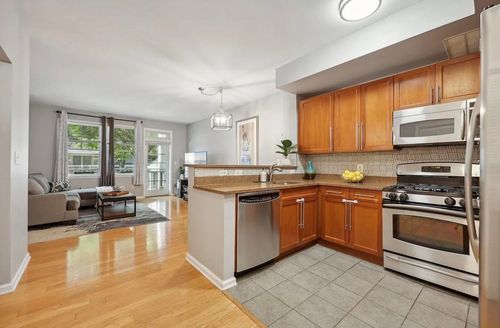 112-4 Constellation Pl, Jersey City, NJ, 07305-5495 | Card Image