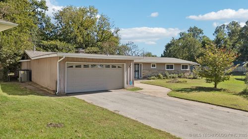 4189 Trenton Ave, Tulsa, OK, 74105-4027 | Card Image