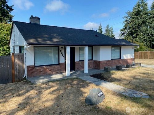 19285 Burke Ave N, Shoreline, WA, 98133-4115 | Card Image